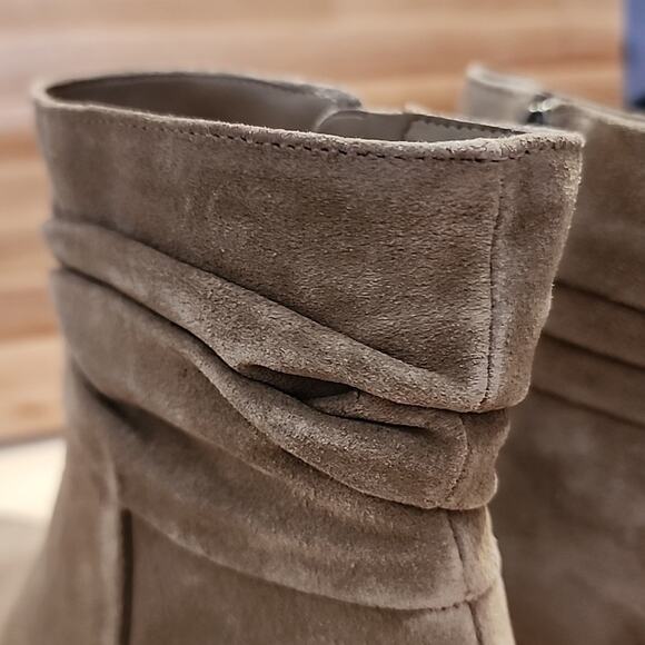 VINCE CAMUTO SLOUCHED LEATHER WESTERN BOOTS WOMANS 5 TAN SUEDE MADE IN BRAZIL - Picture 8 of 16